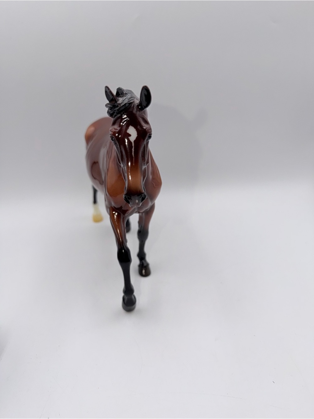 Breyer GG Valentine Horse - Glossy - Picture 5 of 10